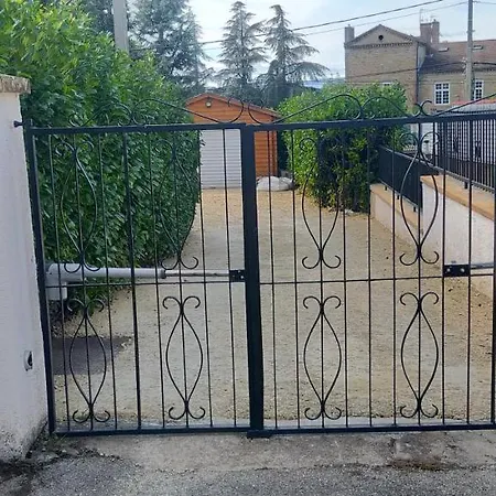 Des Gones - Lyon Charme Holiday home *