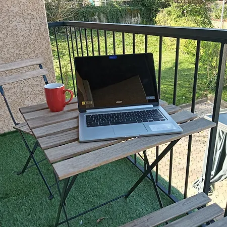 Gite Climatise A 15 Min De Lyon Avec Jardin Prive Сasa de vacaciones *